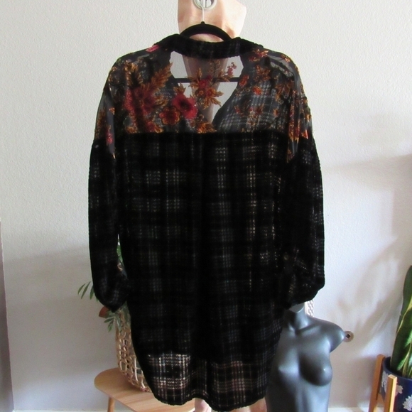 ADORE 3 Button Front Tunic Shirt - Picture 2 of 10